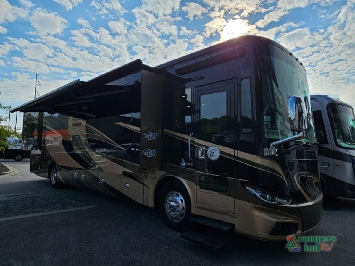 2016 Tiffin Motorhomes Phaeton