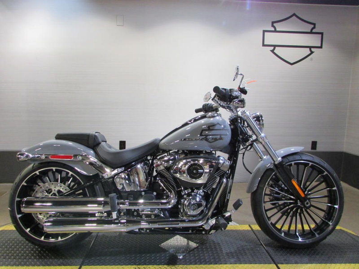 2026 Harley-Davidson FXBR - Breakout