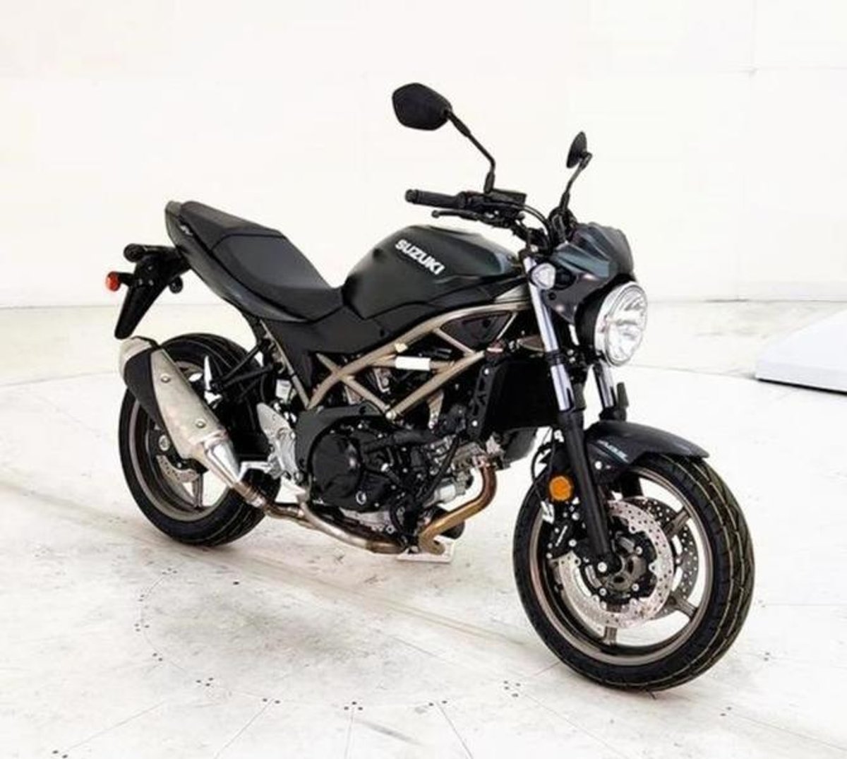2025 Suzuki SV650 ABS