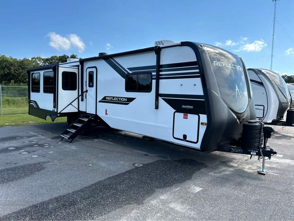 2026 Grand Reflection Travel Trailer