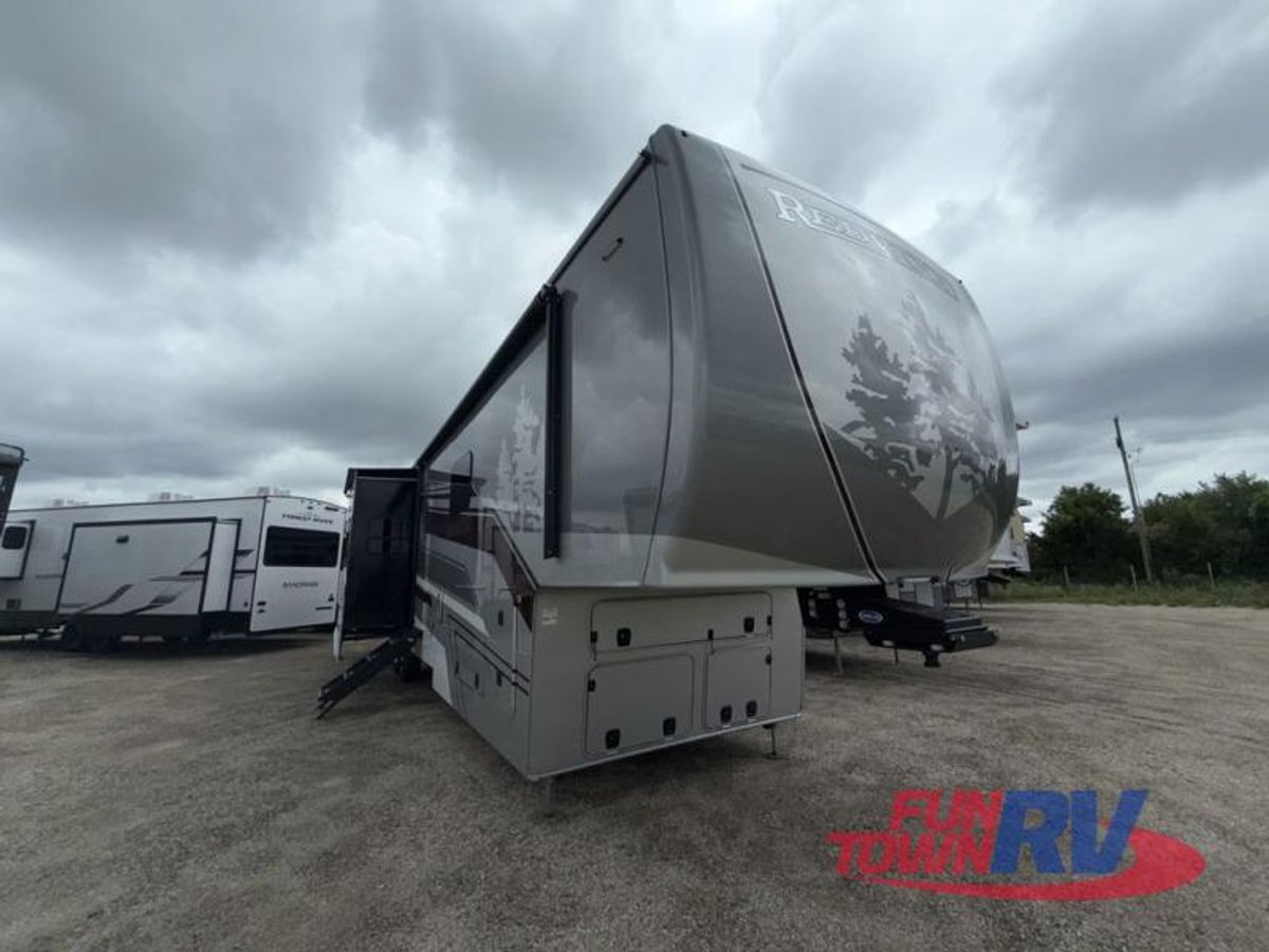 2025 Redwood RV Redwood