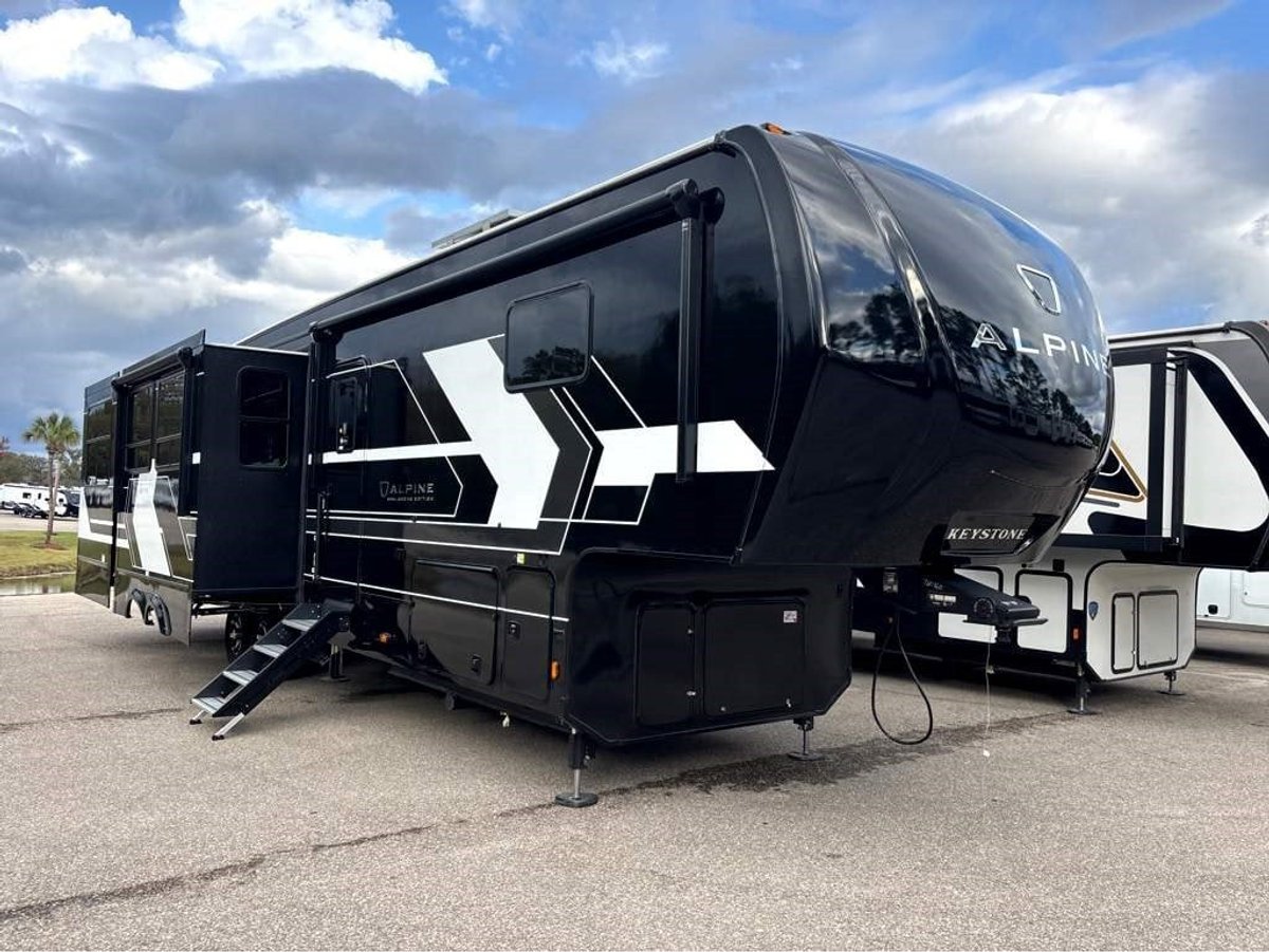 2026 Keystone Alpine Avalanche Edition