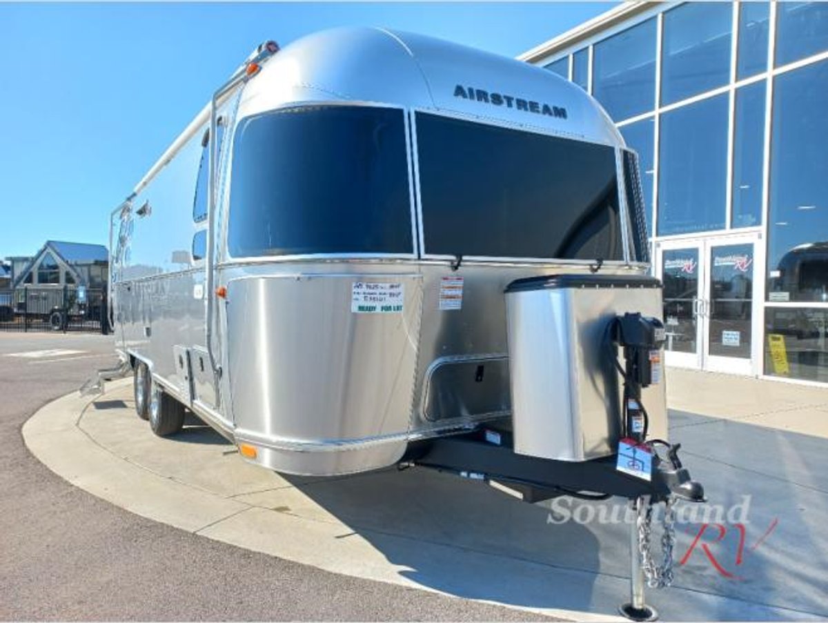 2025 Airstream Flying Cloud