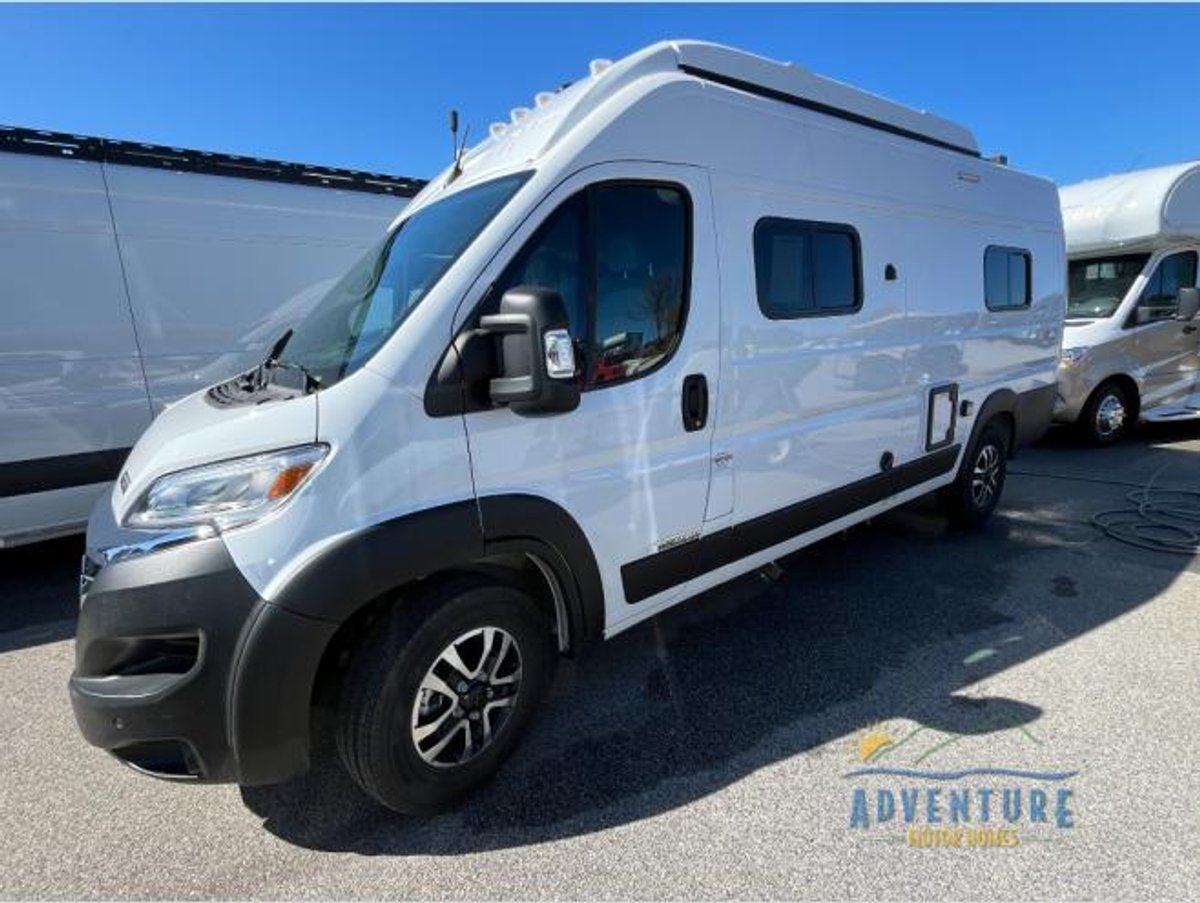 2025 Winnebago Solis