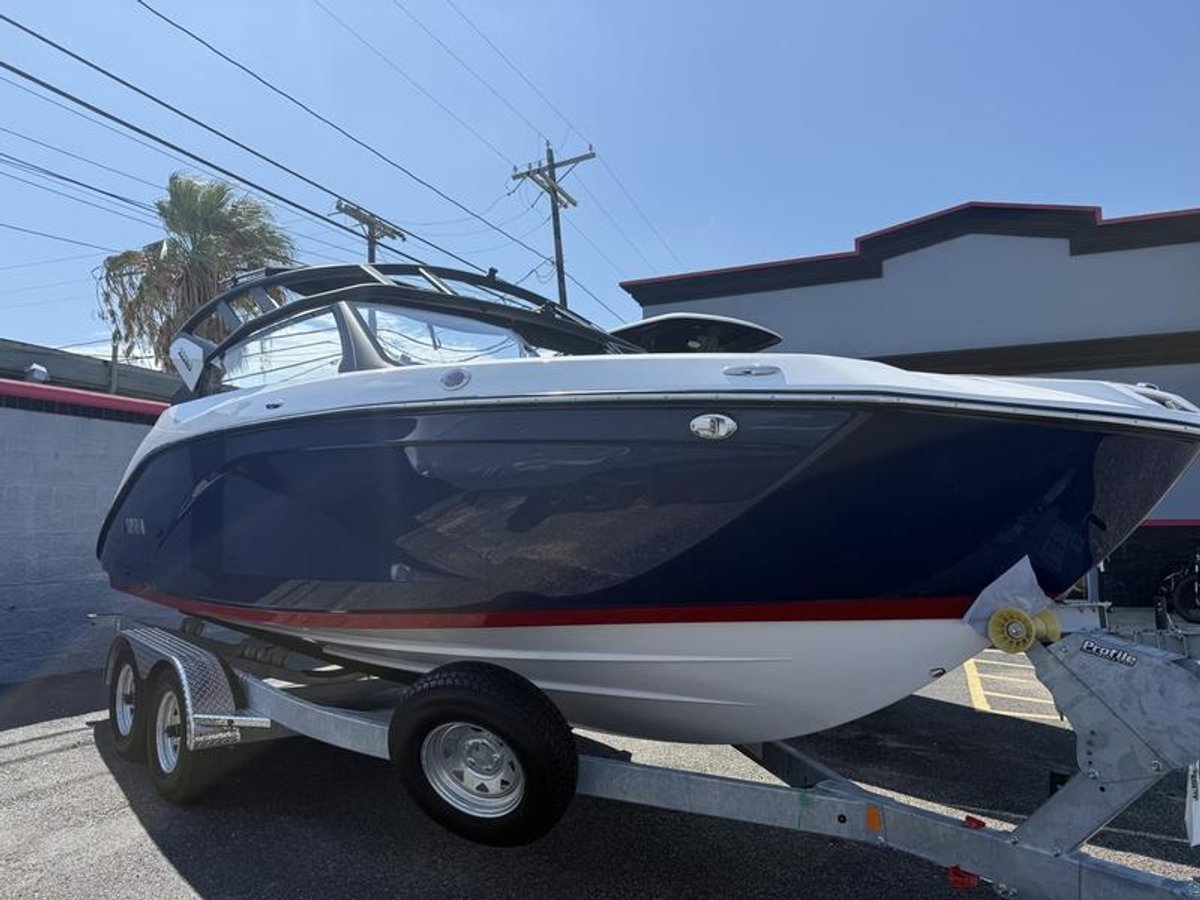 2026 Yamaha Boats 222SD