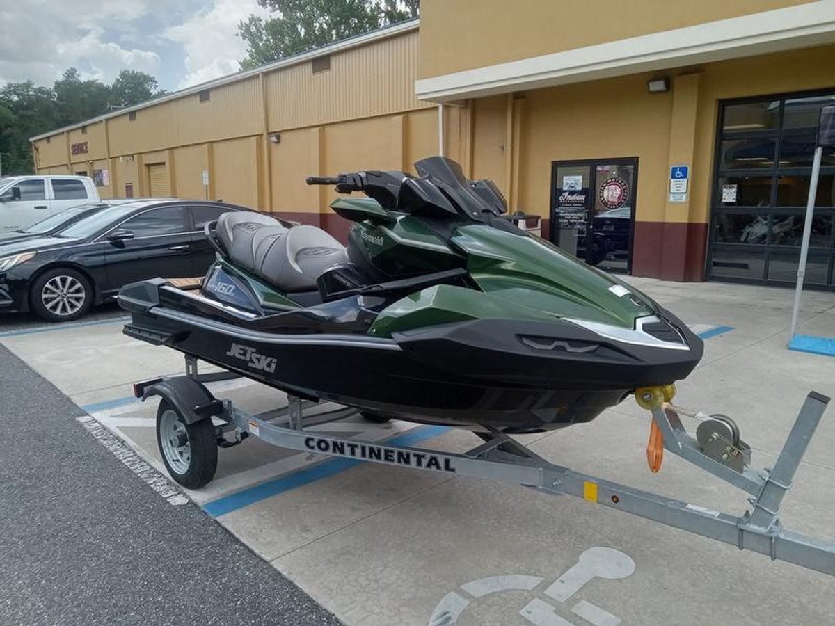2025 Kawasaki Ultra 160LX