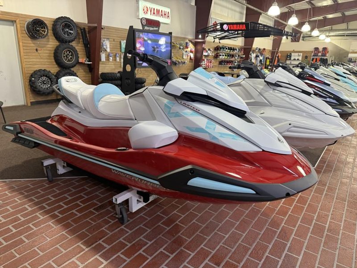 2025 Yamaha WaveRunners VX Limited