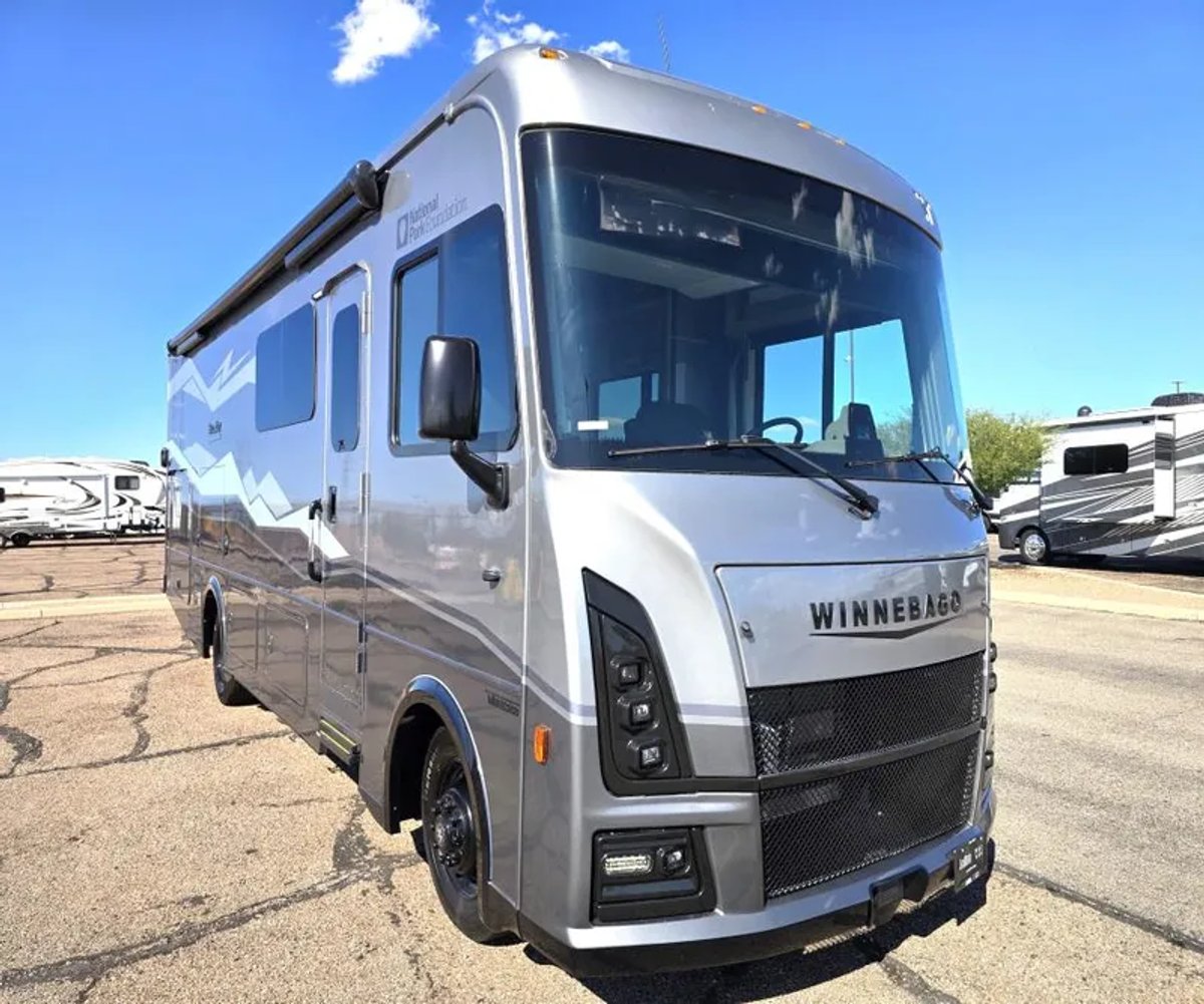 2026 Winnebago SUNSTAR