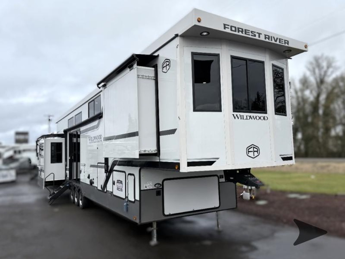 2025 Forest River RV Wildwood Heritage Glen LTZ
