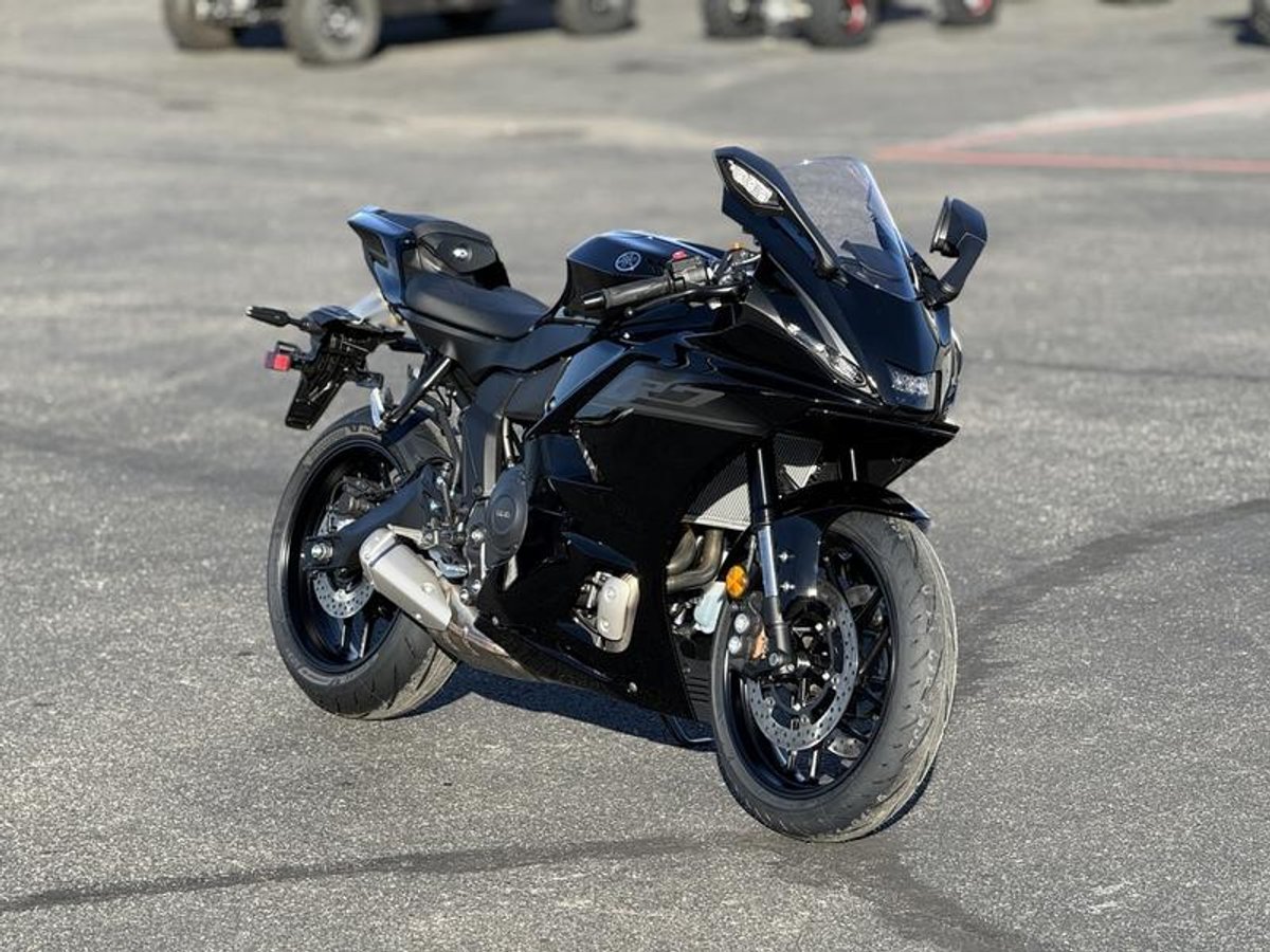 2026 Yamaha YZFR7TB