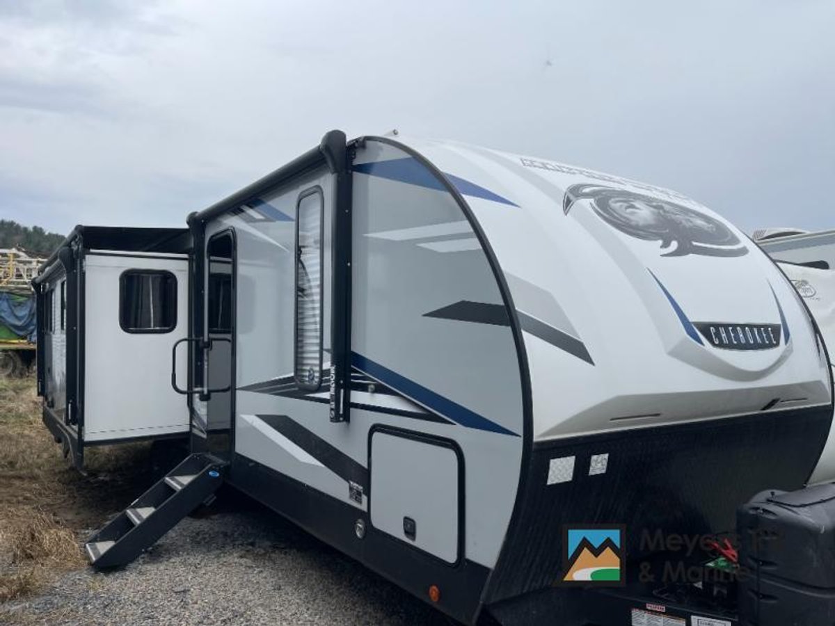 2021 Cherokee Cherokee Alpha Wolf