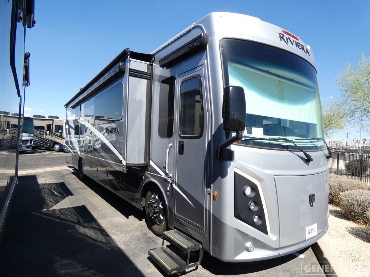 2025 Thor Motor Coach Riviera