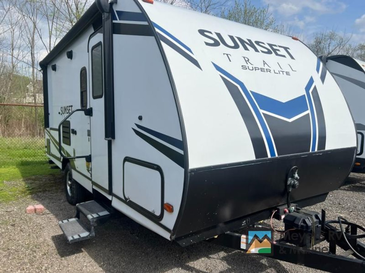 2021 CrossRoads RV Sunset Trail