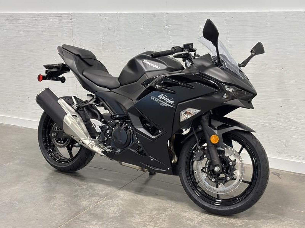 2026 Kawasaki Ninja 500 Metallic Flat Spark Black