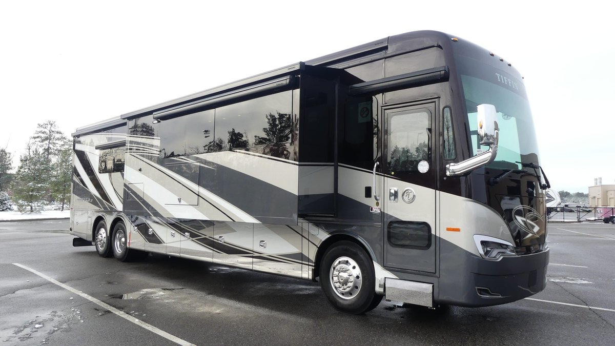 2026 Tiffin Allegro Bus