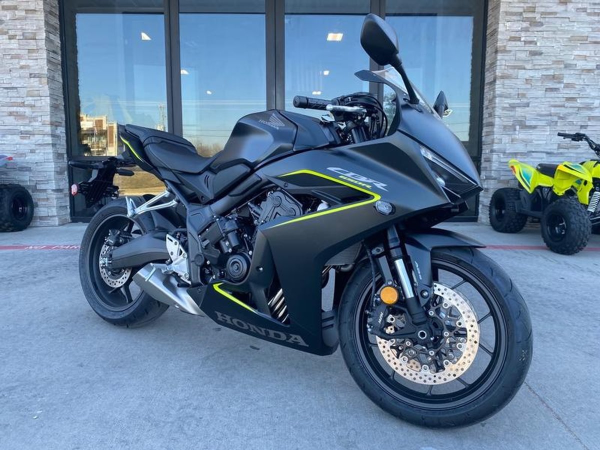 2026 Honda CBR650R E-Clutch