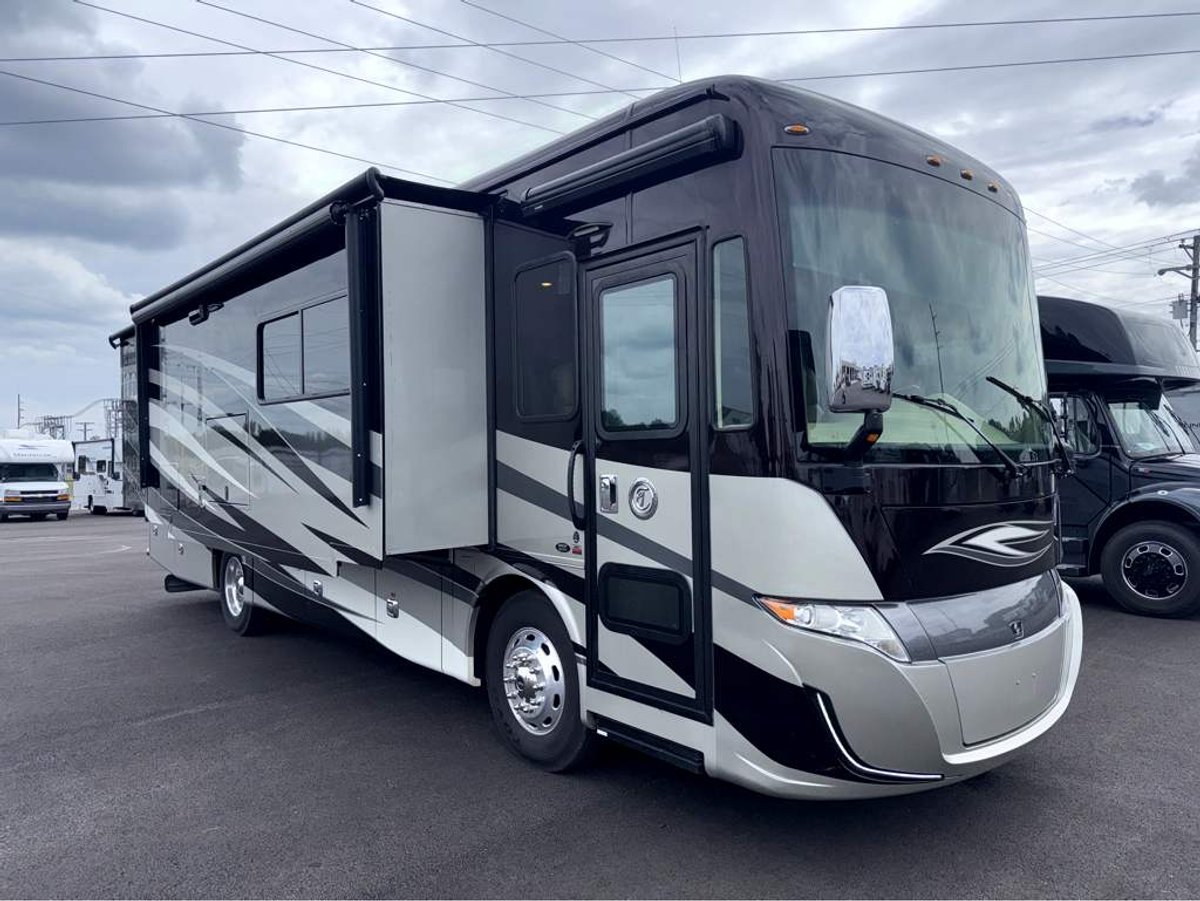 2018 Tiffin Allegro Red