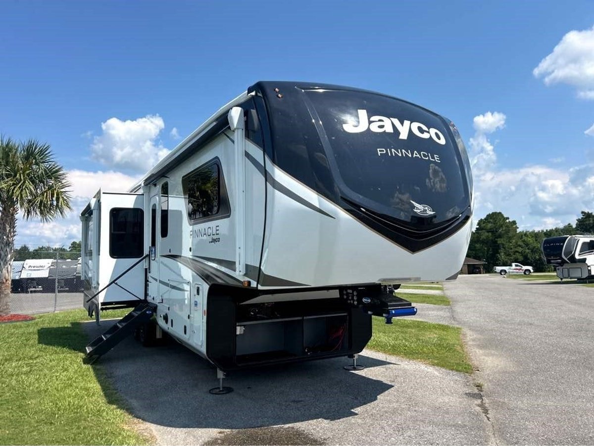 2026 Jayco Pinnacle