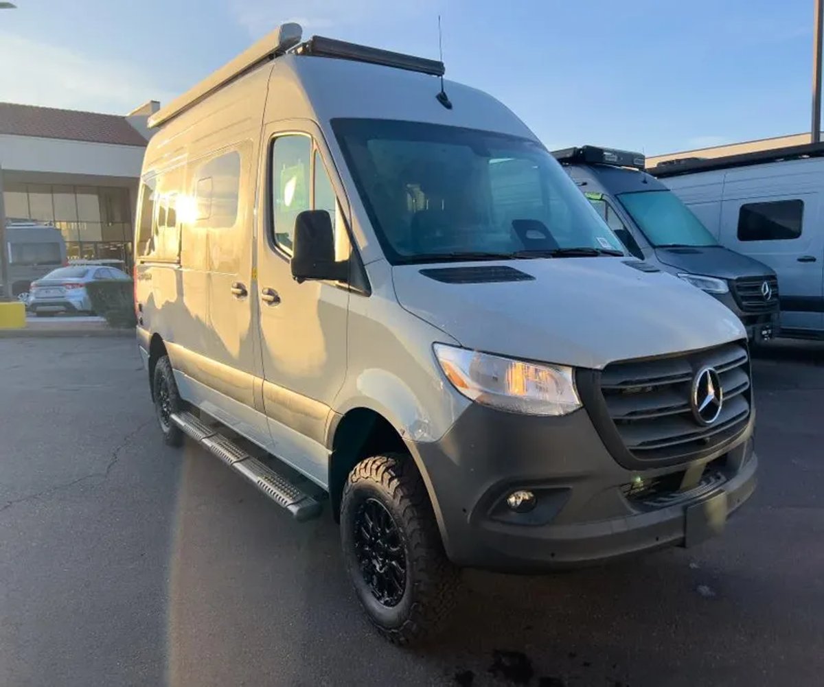2026 Thor Motor Coach SANCTUARY