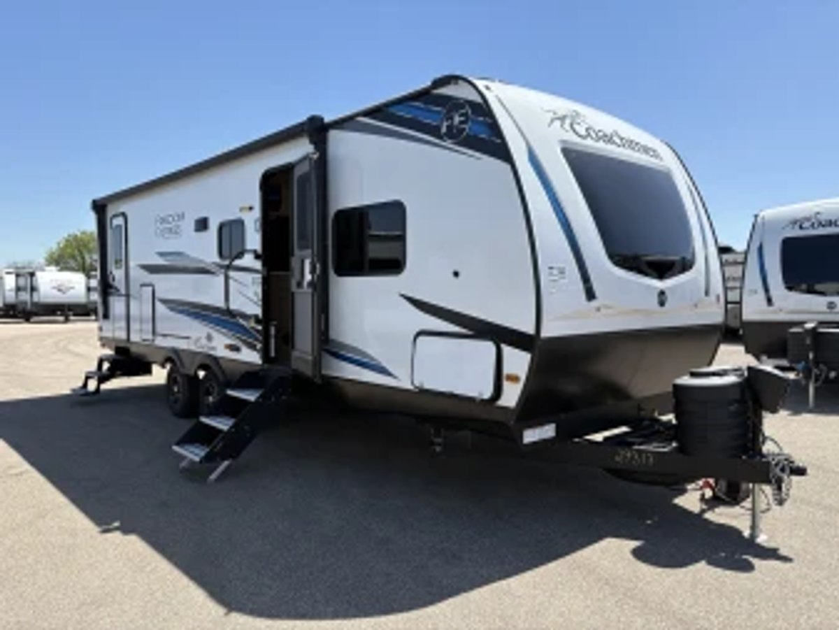 2024 Coachmen Freedom Express Ultra Lite