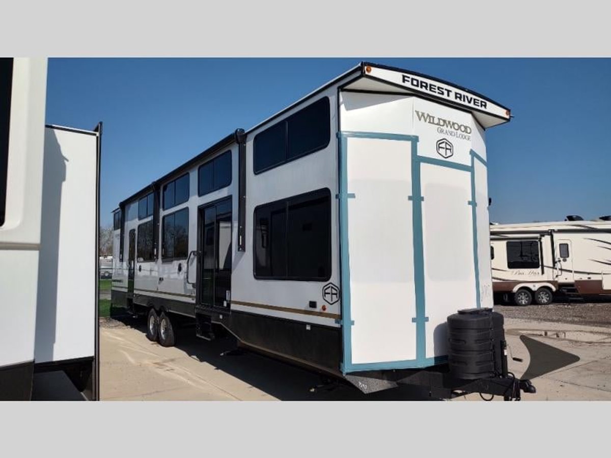2025 Forest River RV Wildwood Grand Lodge