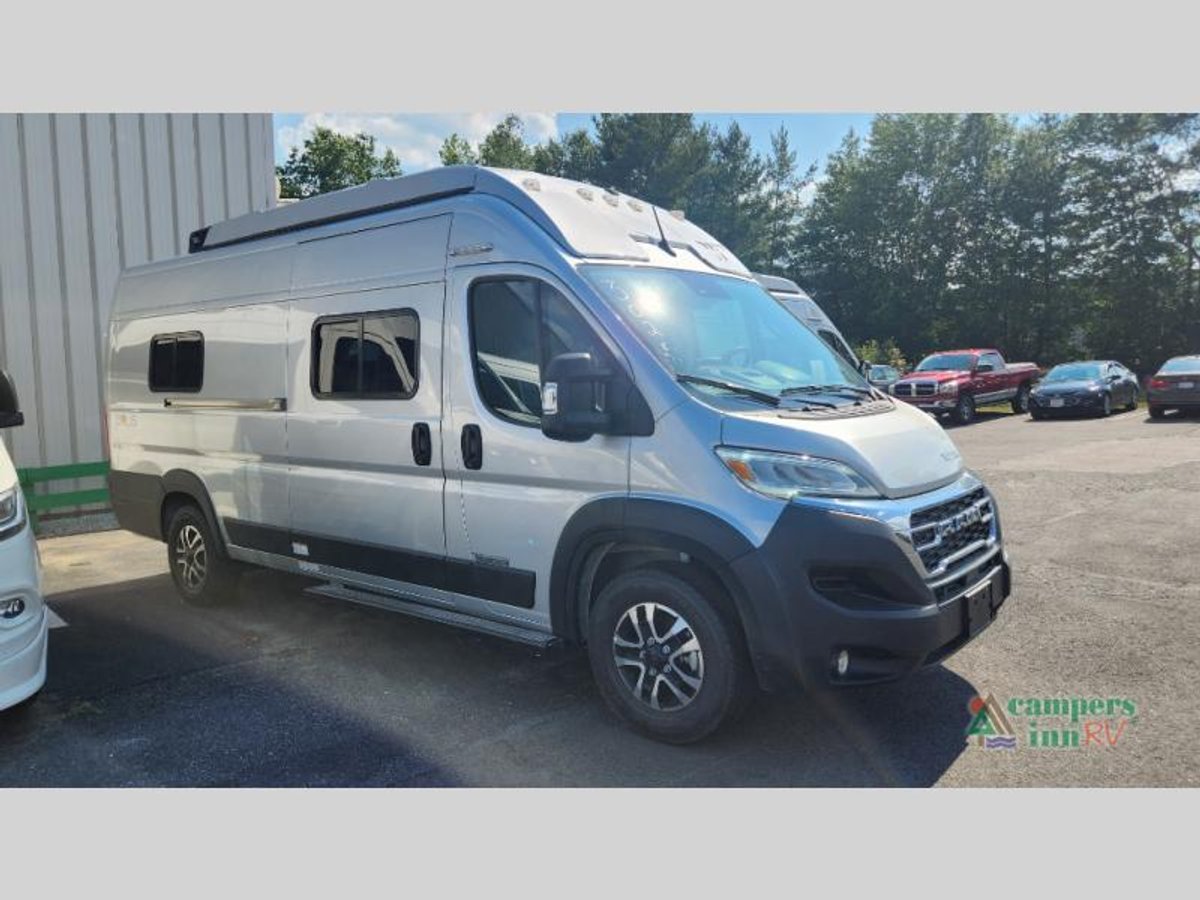 2025 Winnebago Solis