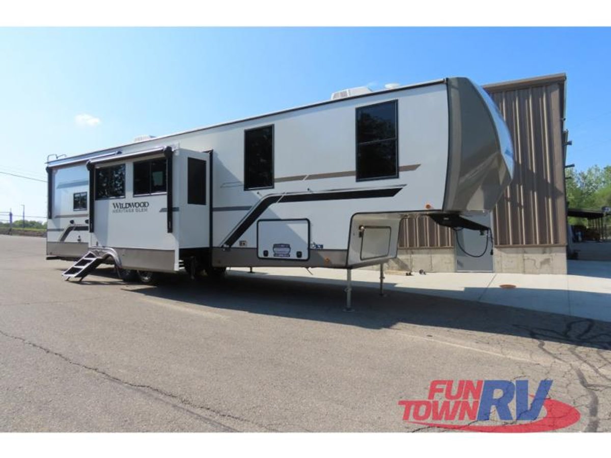 2024 Forest River RV Wildwood Heritage Glen