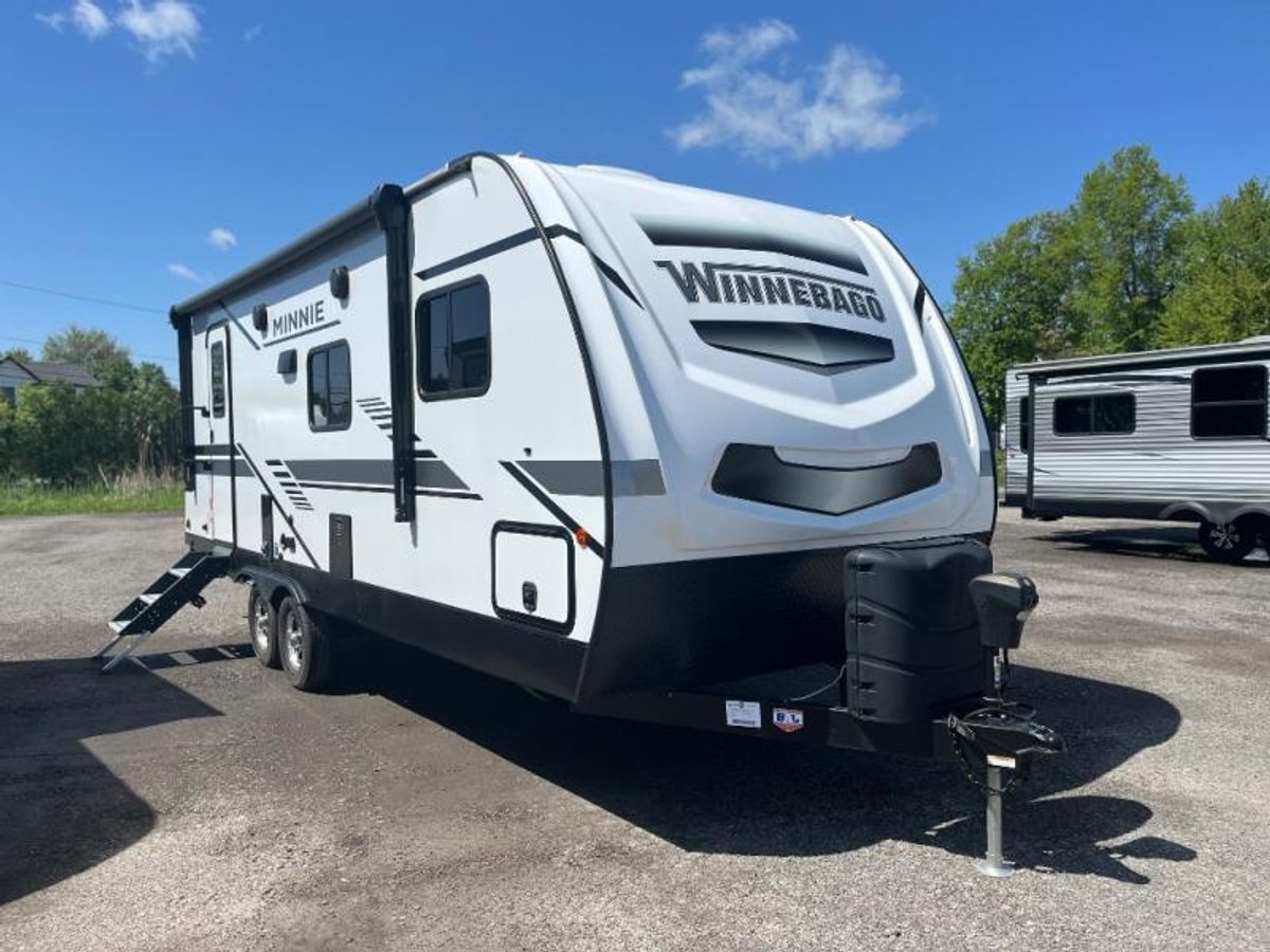 2022 Winnebago Minnie