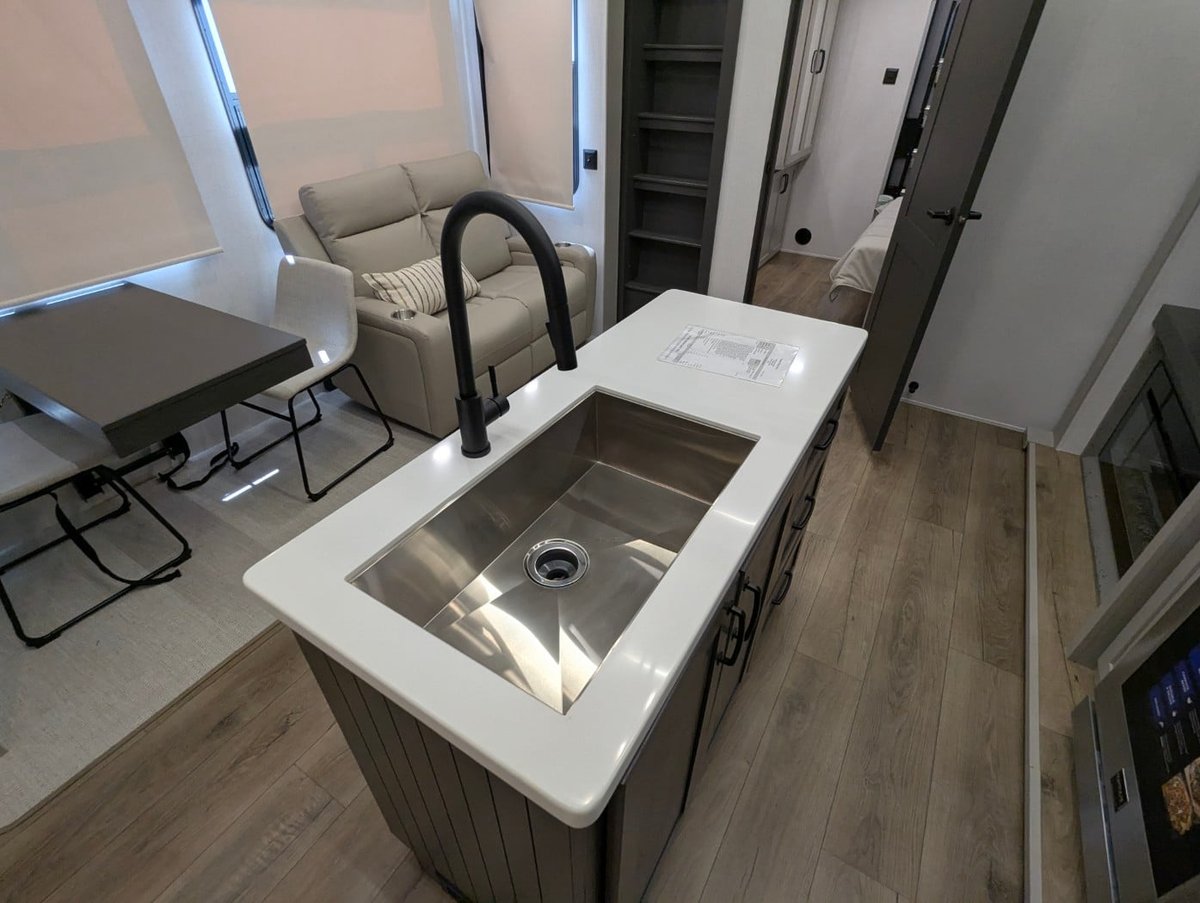 2025 Palomino Columbus