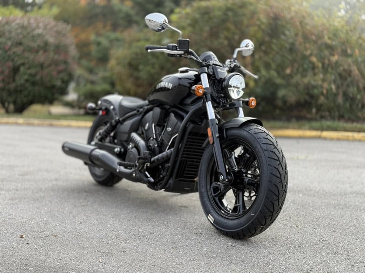 2026 Indian Motorcycle Scout Sixty Bobber Black Metallic