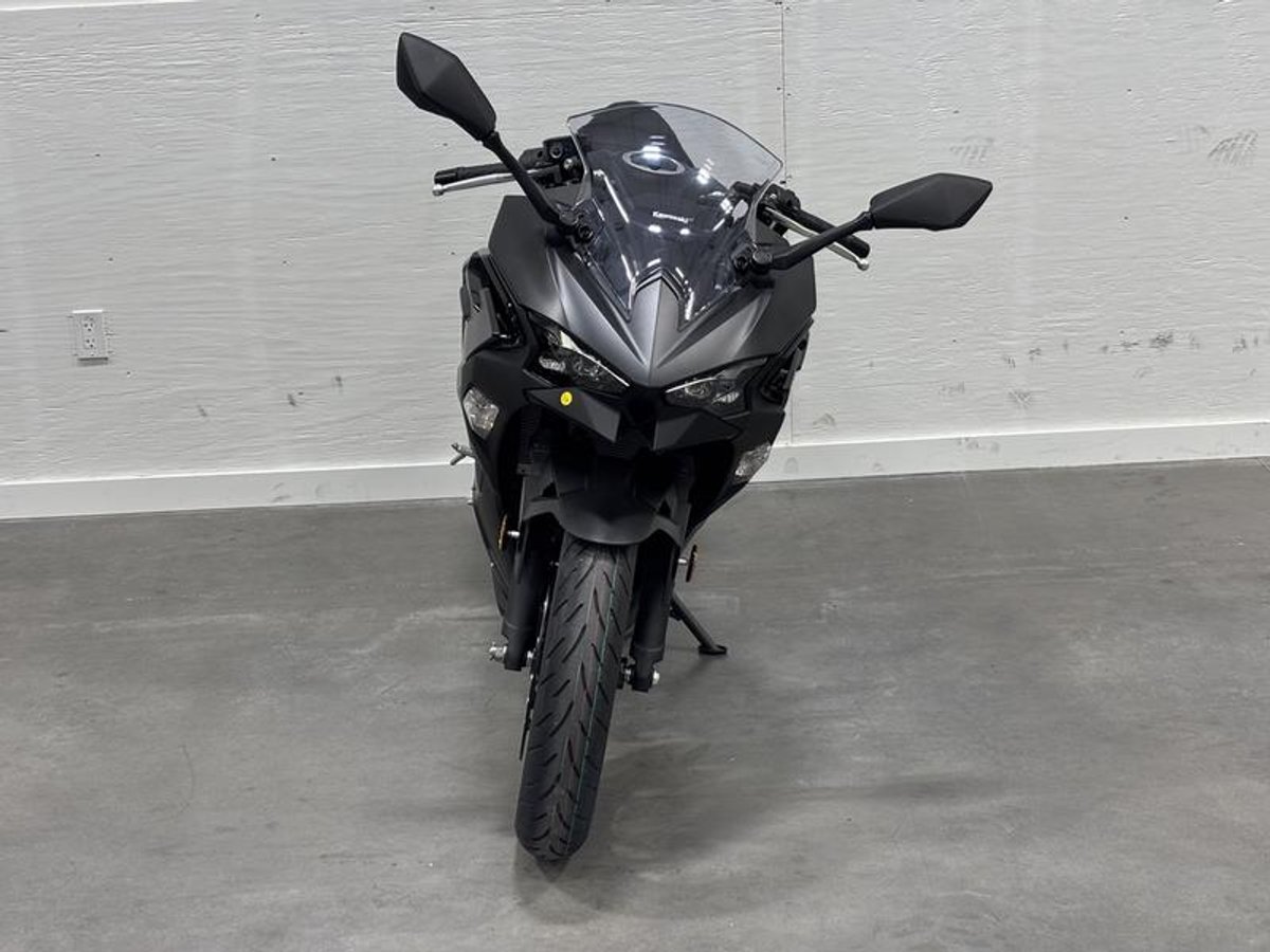 2026 Kawasaki Ninja 500 ABS Metallic Flat Spark Black
