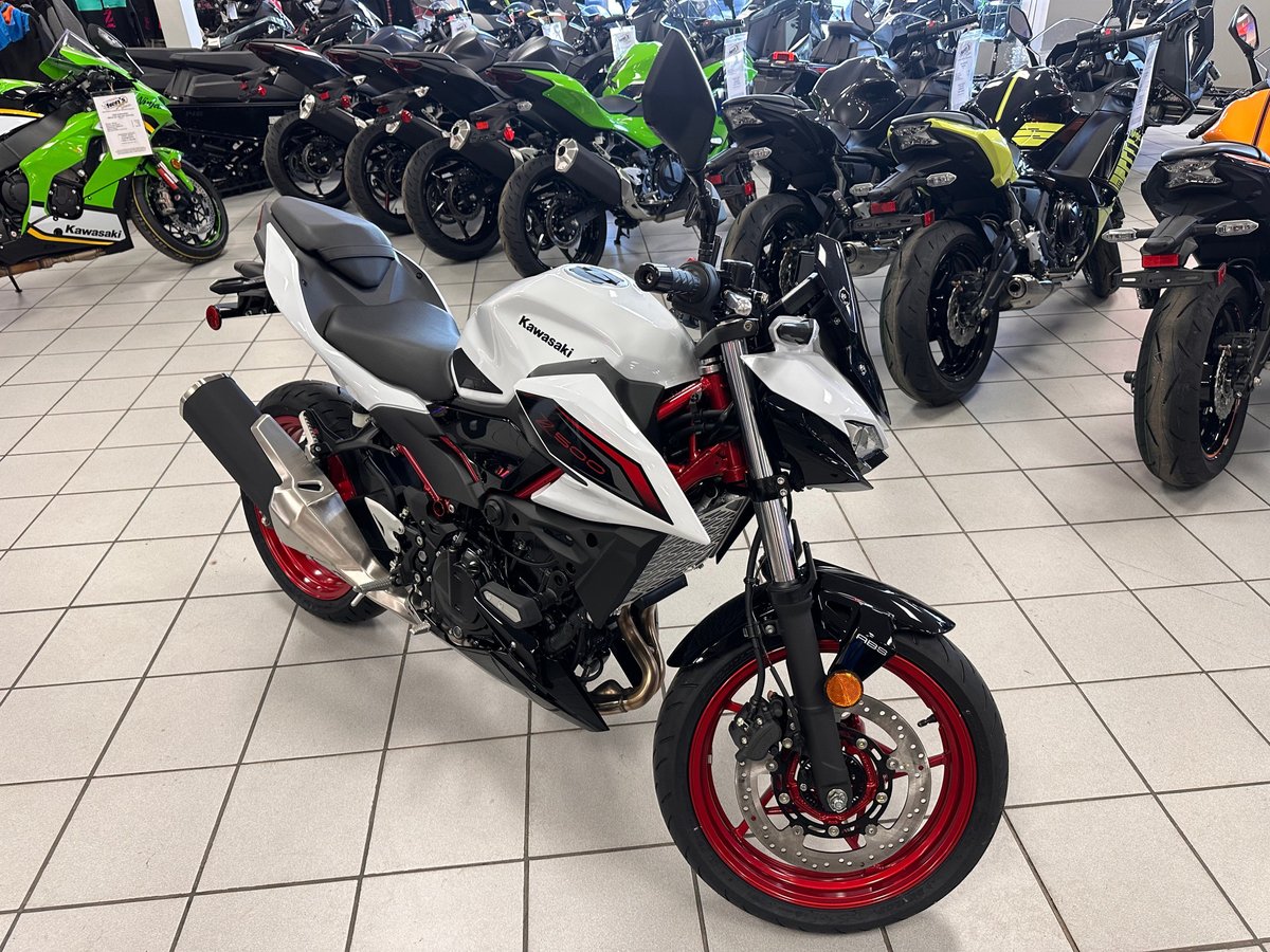 2026 Kawasaki Z500 SE ABS