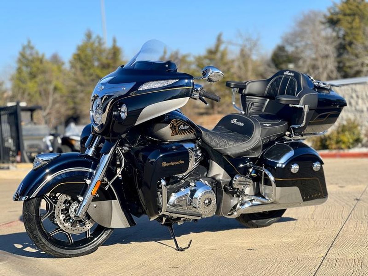 2025 Indian Motorcycle Roadmaster Elite Springfield Blue Candy