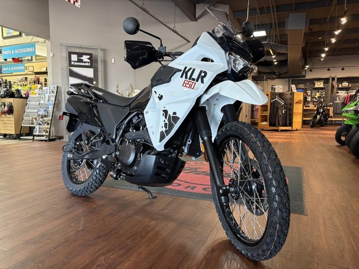 2025 Kawasaki KLR650 S Pearl Crystal White/Metallic Carbon Gray