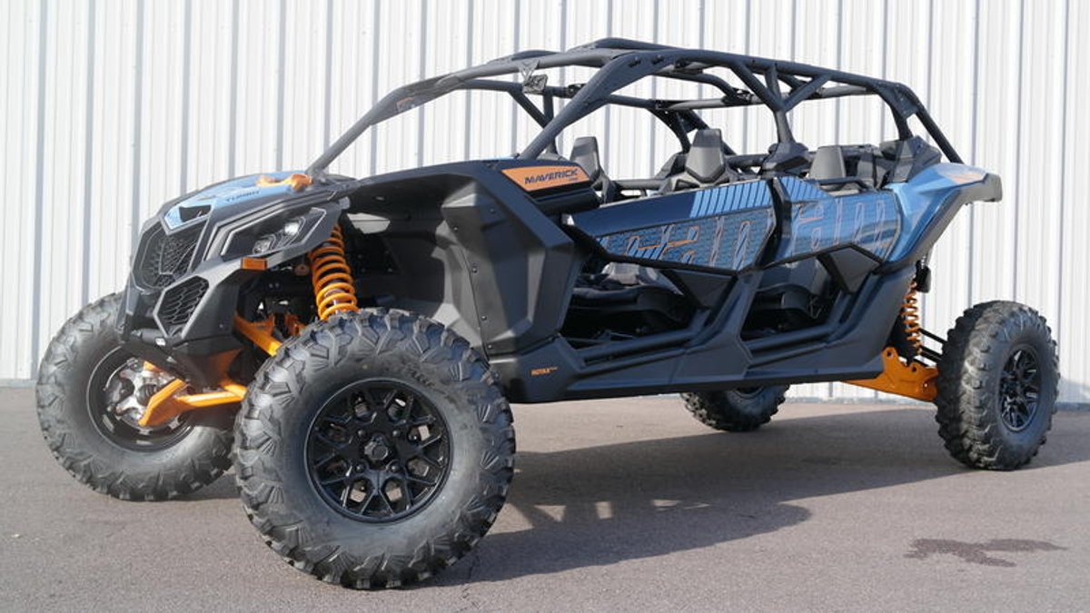 2026 Can-Am Maverick X3 MAX RS Turbo Scandi Blue & Orange Crush