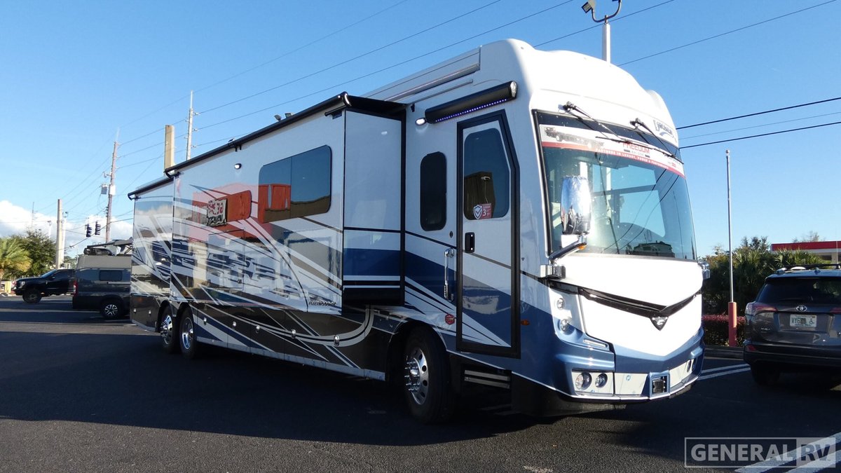 2026 Fleetwood Discovery LXE