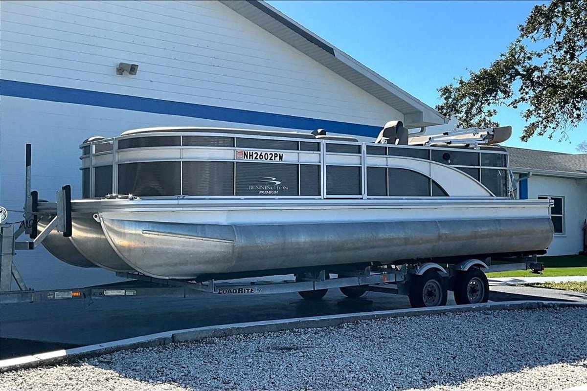 2019 Bennington 23 SPDX