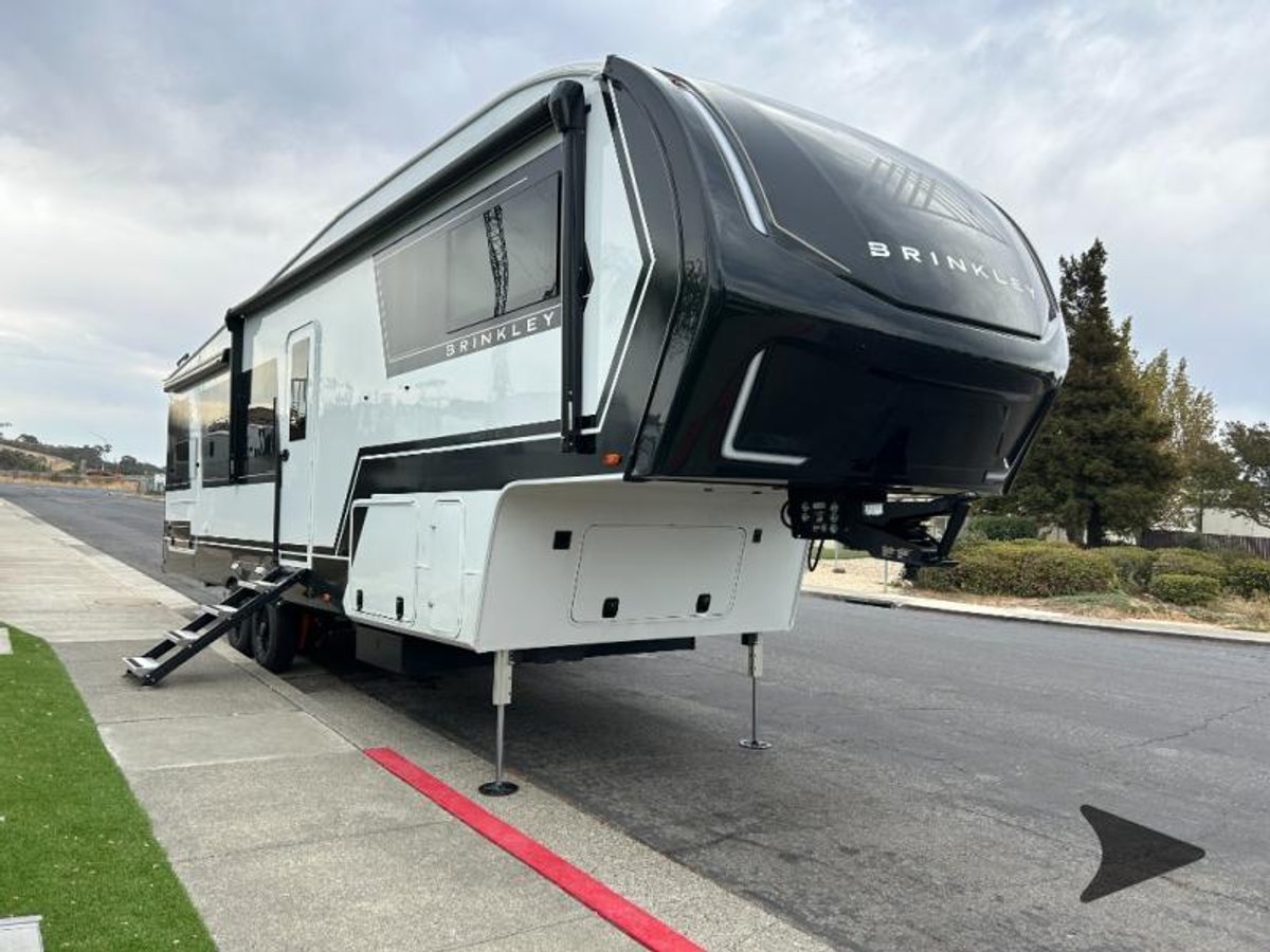2026 Brinkley Model Z