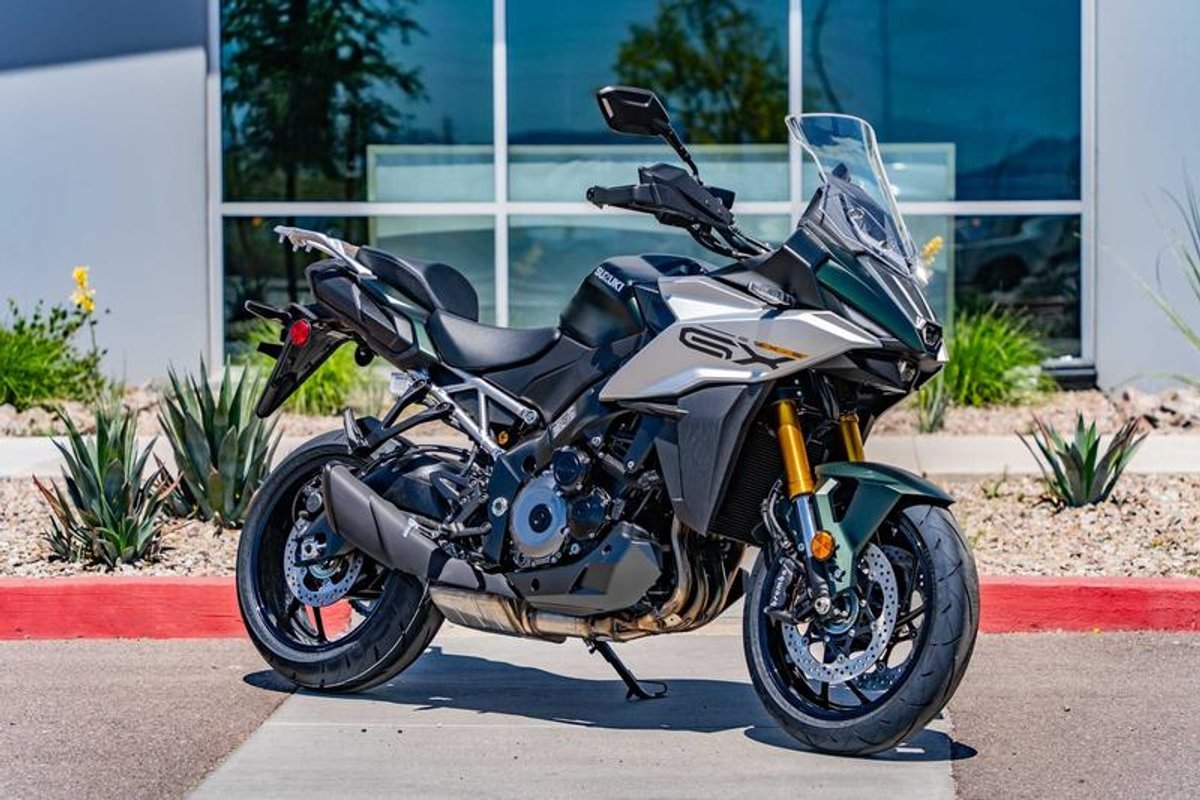 2024 Suzuki GSX-S1000GX Plus