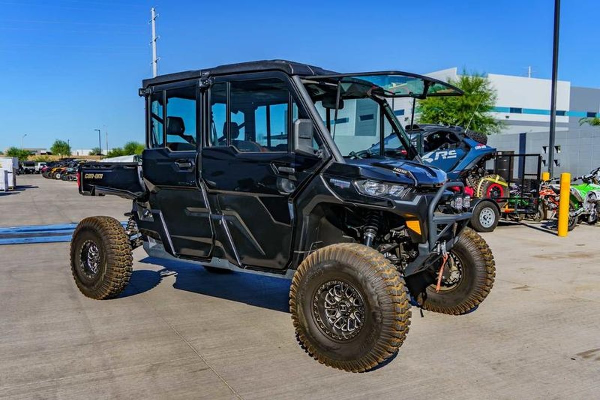 2023 Can-Am Defender MAX Lone Star Cab HD10