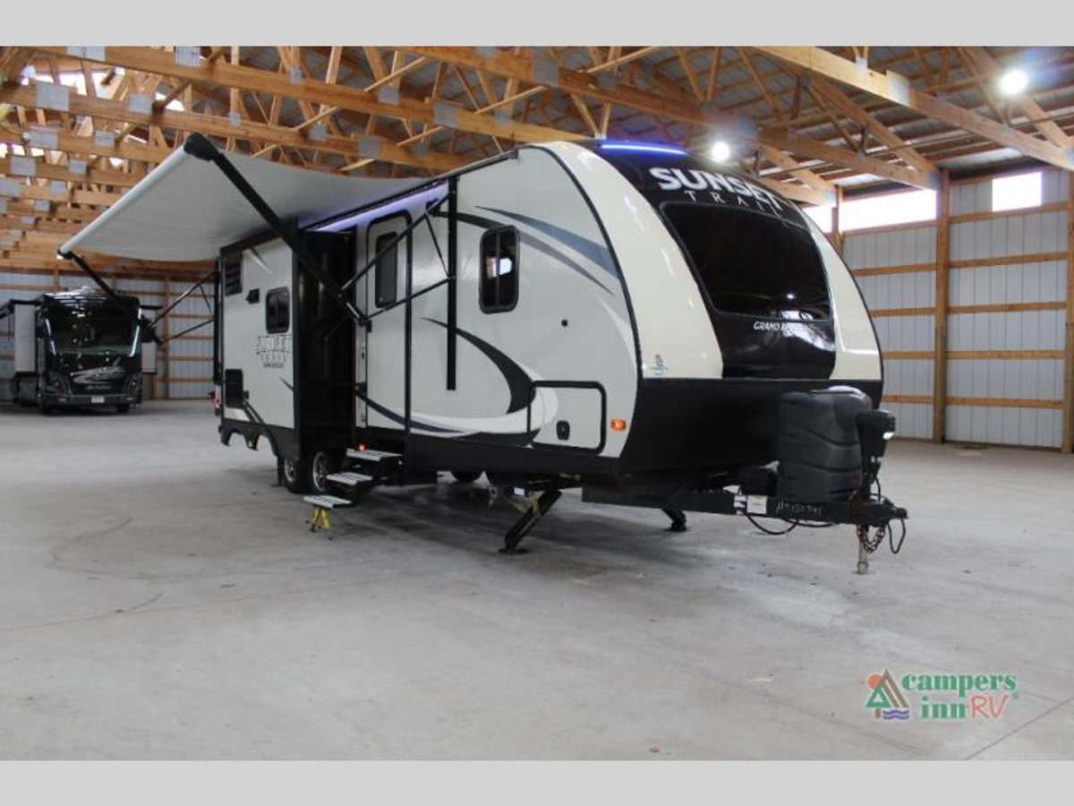 2017 CrossRoads RV Sunset Trail
