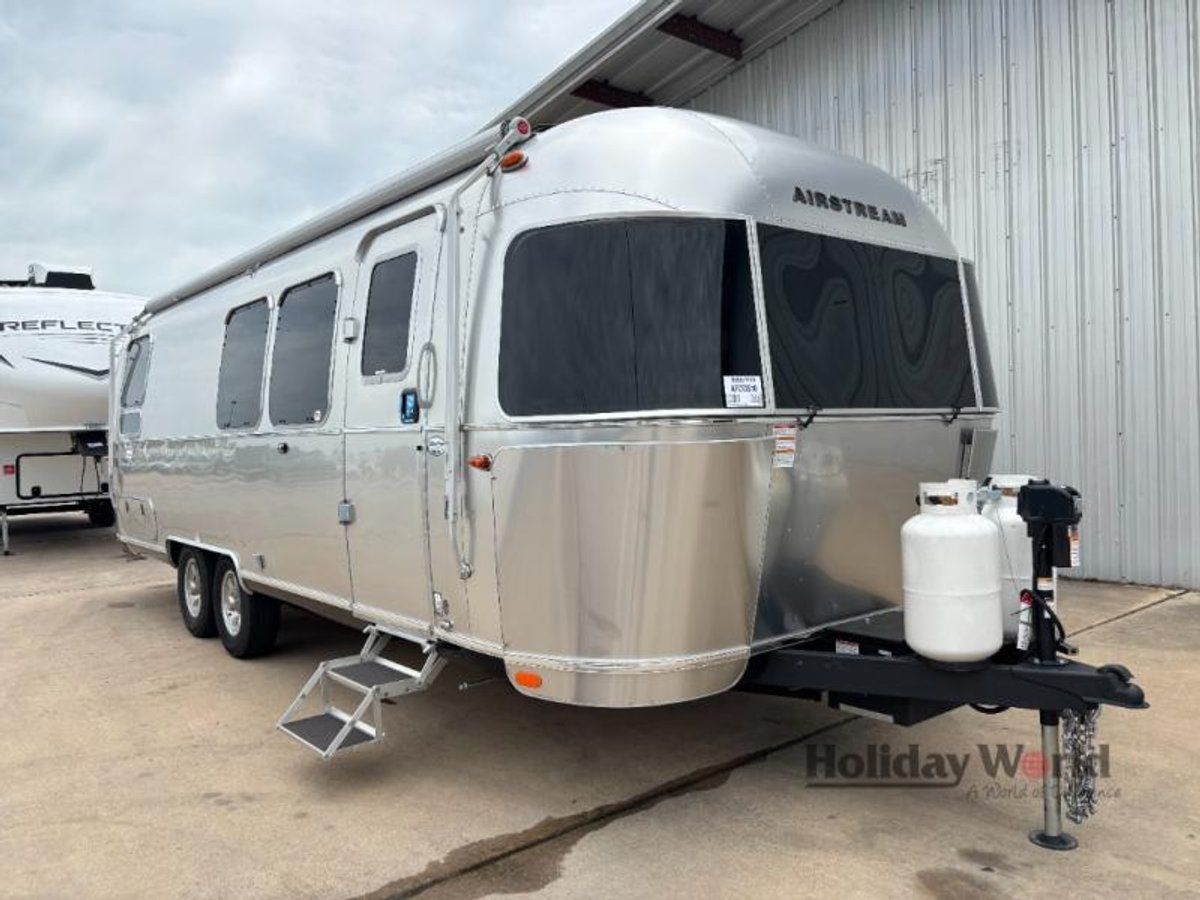 2025 Airstream Flying Cloud