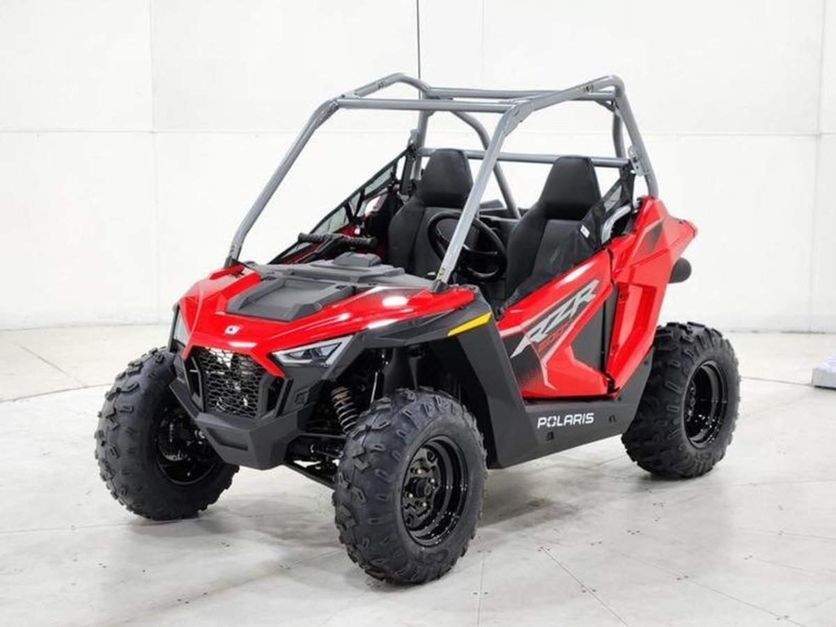 2026 Polaris RZR 200 EFI