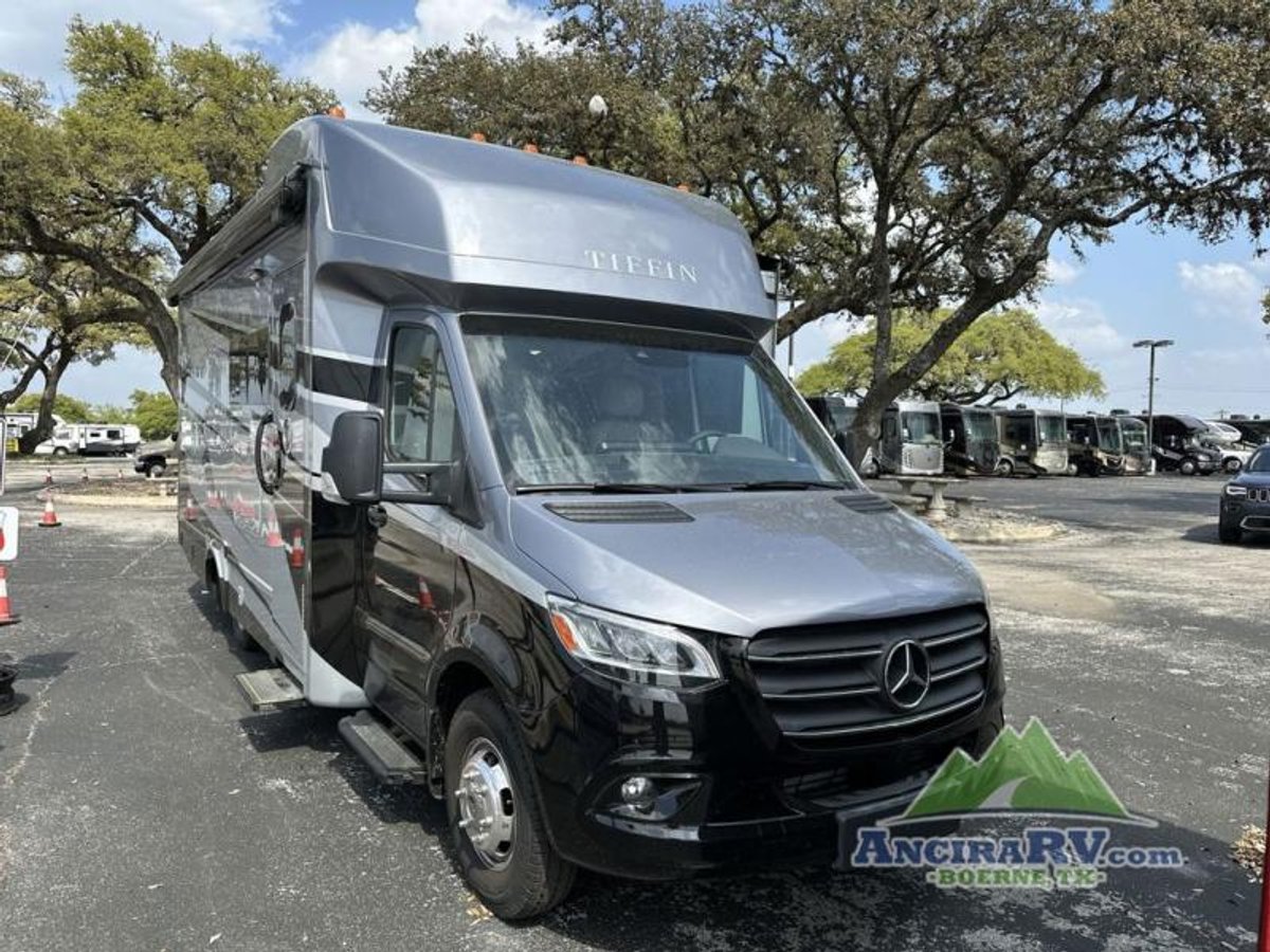 2025 Tiffin Motorhomes Wayfarer