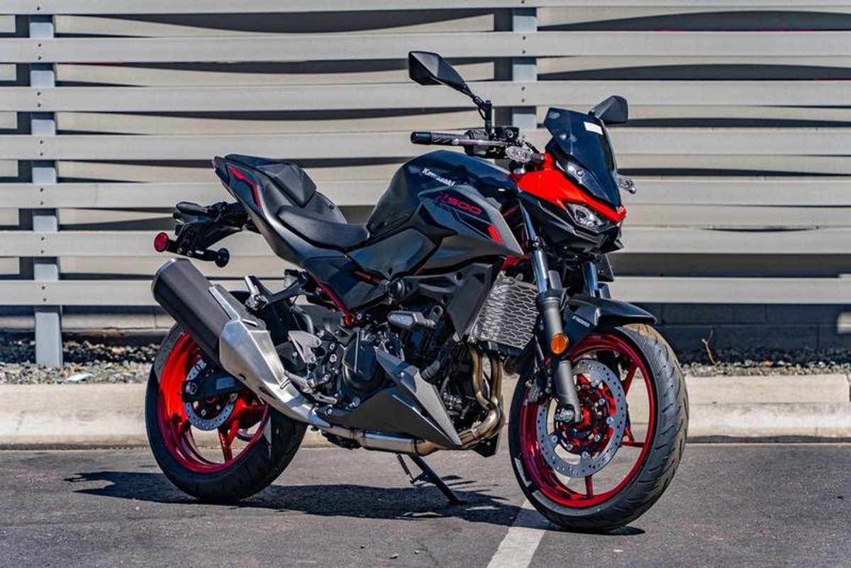 2025 Kawasaki Z500 SE ABS