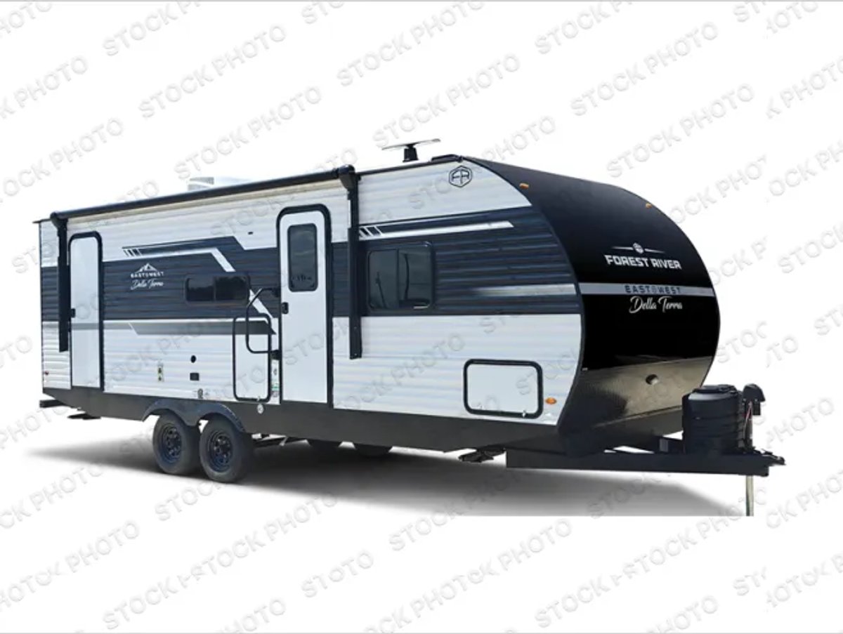 2025 EAST TO WEST Della Terra