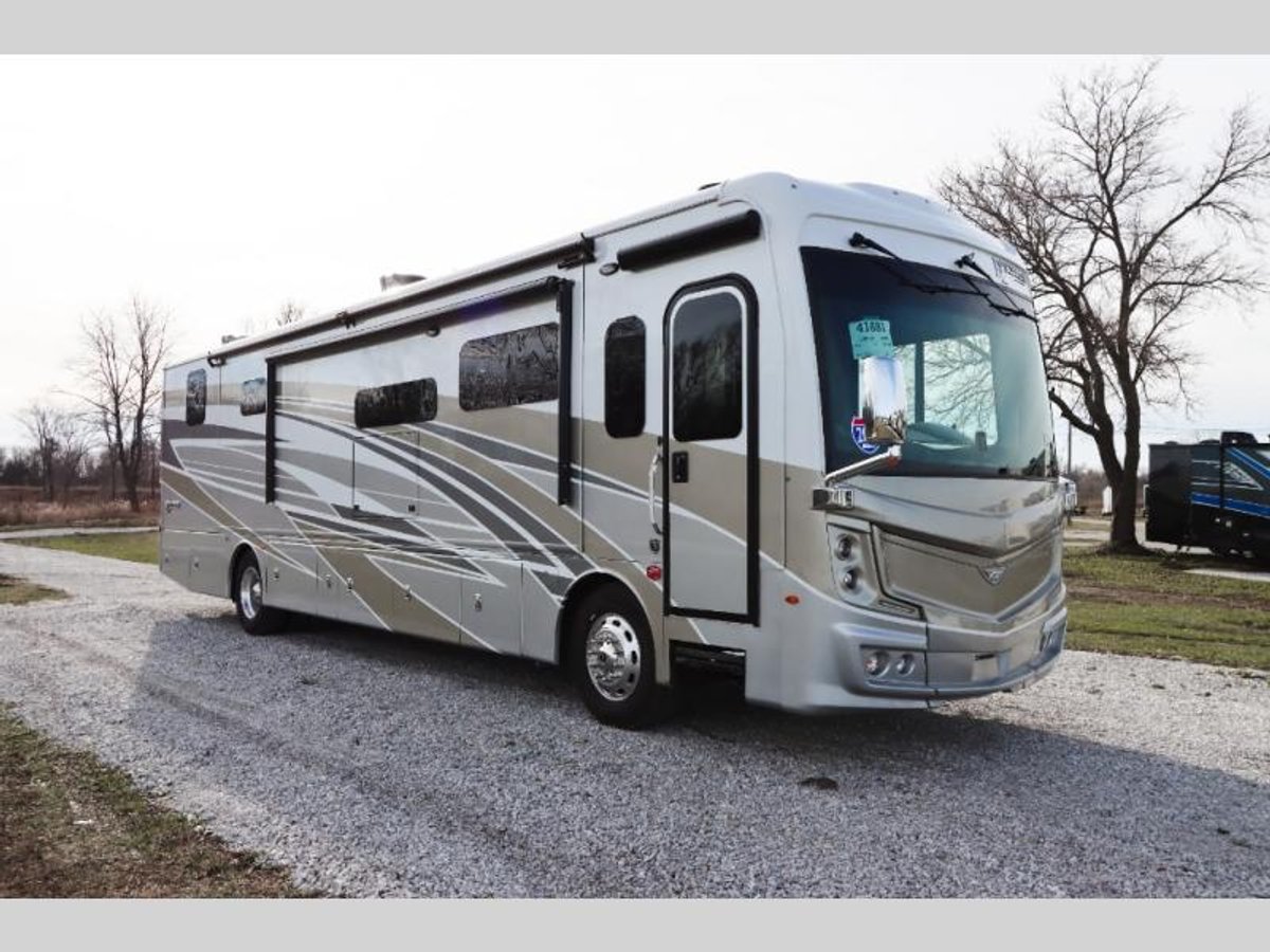 2025 Fleetwood RV Discovery