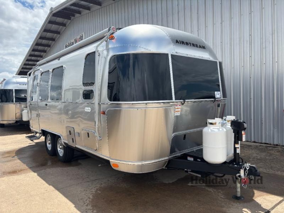 2026 Airstream Flying Cloud