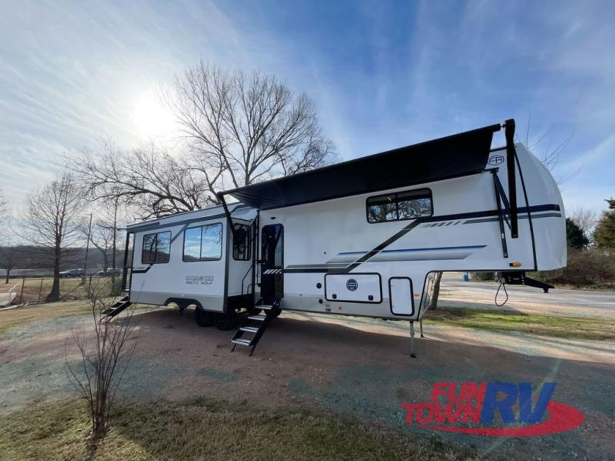 2025 Forest River RV Cherokee Arctic Wolf
