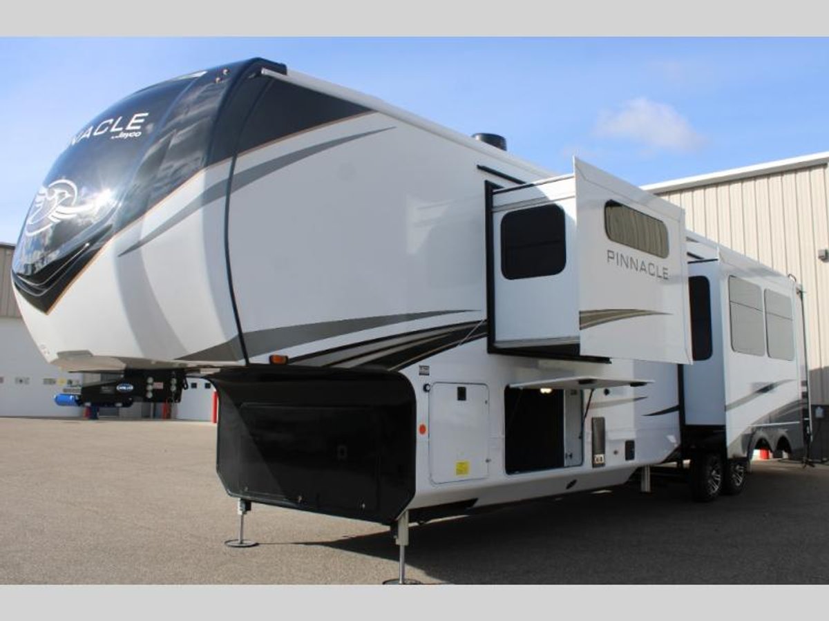 2025 Jayco Pinnacle